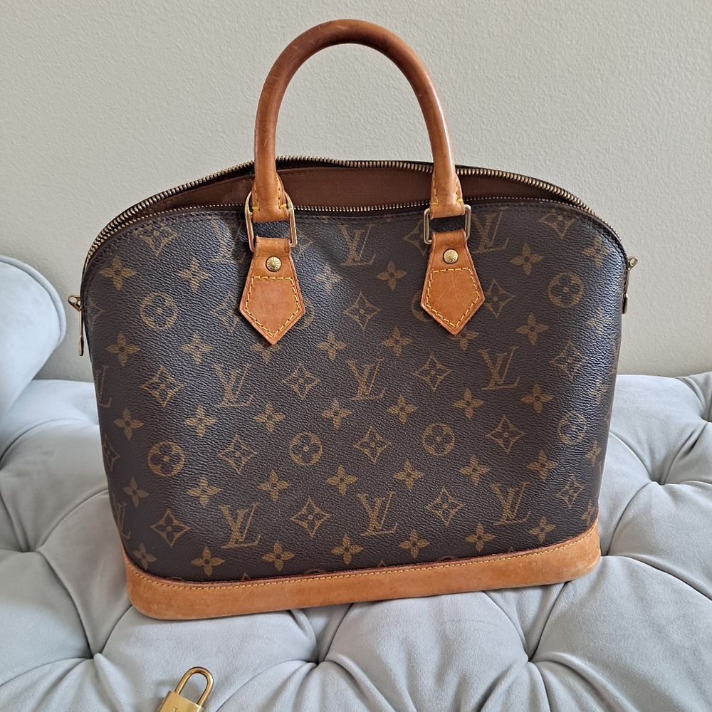 Louis Vuitton Alma Monogram Bag - Picture 2 of 9
